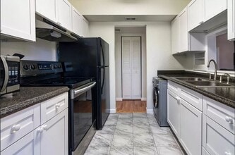 5419 Hansel Ave, Unit Camelot by the Lake in Orlando, FL - Foto de edificio - Building Photo