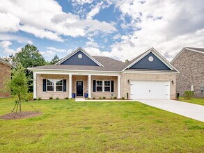 2075 Hatteras Way in Sumter, SC - Building Photo - Building Photo