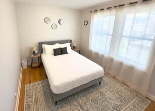 6443 N Hamilton Ave in Chicago, IL - Building Photo - Building Photo