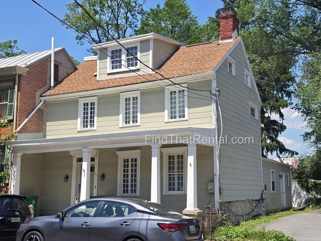 117 W Pomfret St