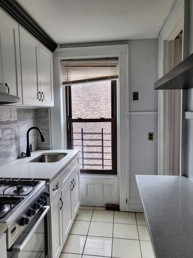 19 Revere Pl, Unit 1 Bedrm Available in Brooklyn, NY - Building Photo - Building Photo