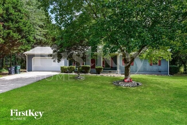 property at 2916 Elizabeth Ln