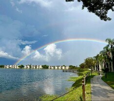 118 Lake Emerald Dr in Oakland Park, FL - Building Photo