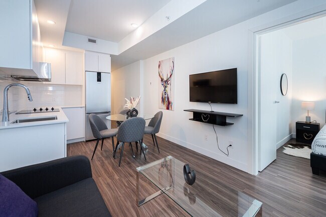 1063 Rue de la Montagne