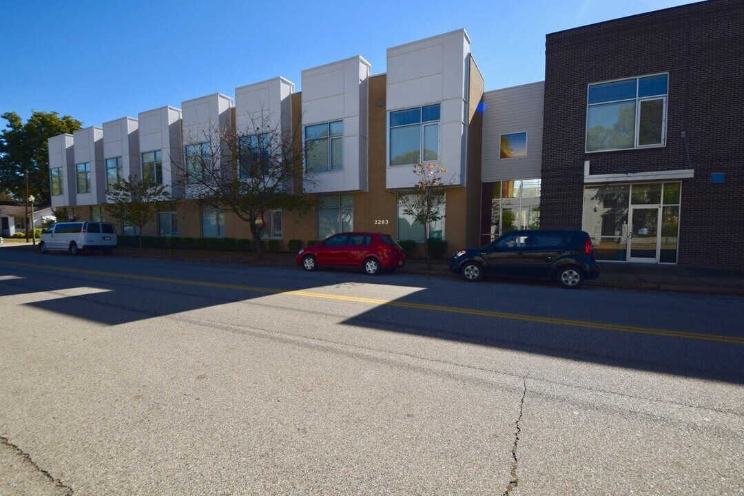 2263 Young Ave in Memphis, TN - Building Photo