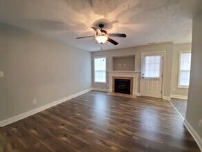 142 N Copper Creek Dr in Raeford, NC - Building Photo - Building Photo