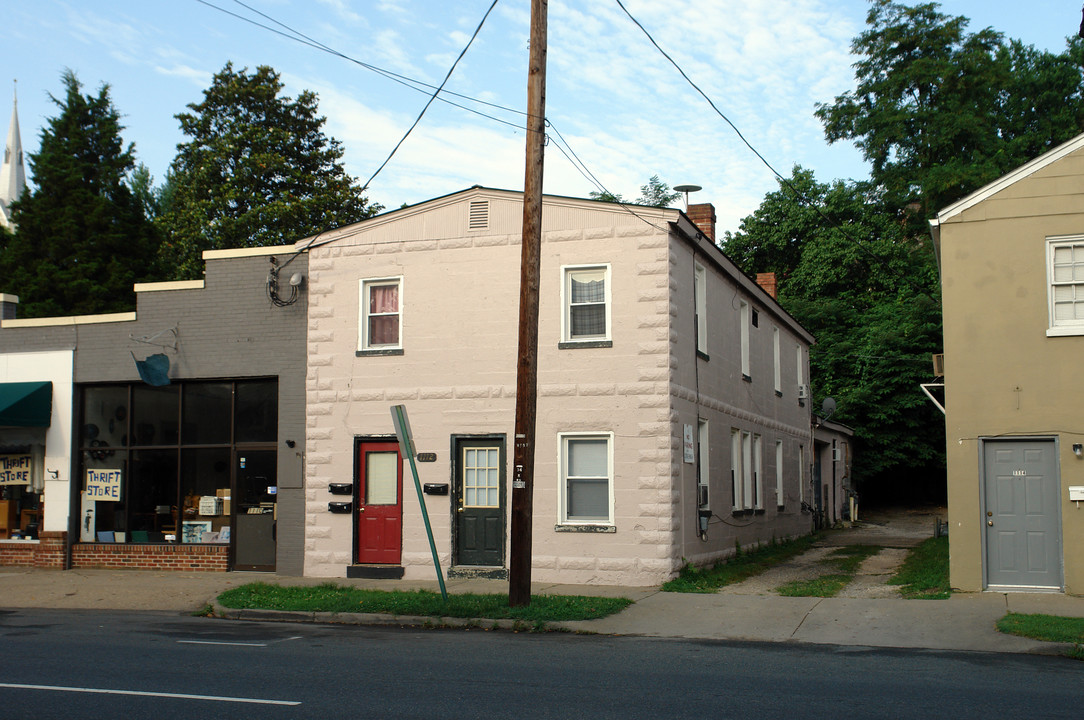 1110-1112 Caroline St in Fredericksburg, VA - Foto de edificio