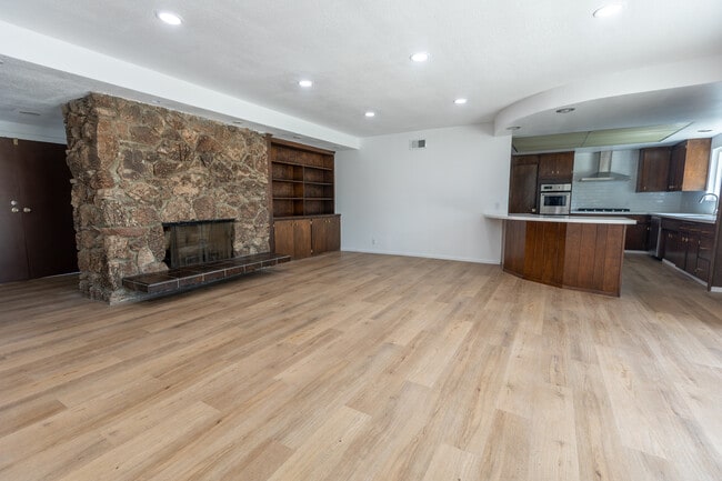 1855 Alpha St in South Pasadena, CA - Building Photo - Building Photo