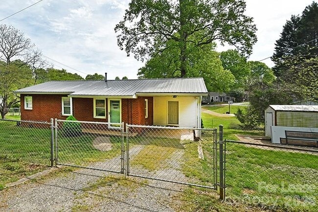 266 Long St in Statesville, NC - Building Photo - Building Photo