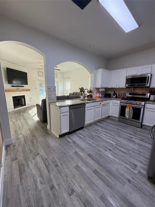 811 Estancia Way in Leander, TX - Building Photo - Building Photo
