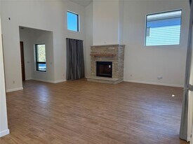 107 Lake Hills Dr S in Austin, TX - Building Photo