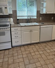 425 Lincoln Ave in Sunnyvale, CA - Foto de edificio - Building Photo