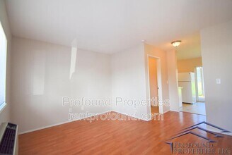 736 NE 94th Ave in Portland, OR - Building Photo - Building Photo