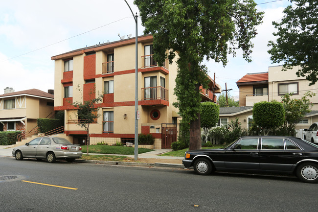 415 W Stocker St in Glendale, CA - Foto de edificio - Building Photo