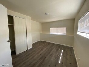 580 N Linda St in Pahrump, NV - Building Photo - Building Photo