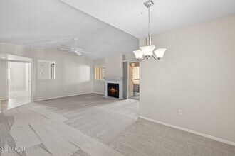 9736 N 95th St in Scottsdale, AZ - Building Photo - Building Photo