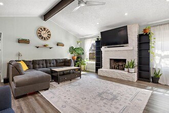 805 Garden Path Dr in Round Rock, TX - Building Photo - Building Photo