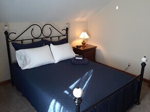 1212 Riverside Ave, Unit Furnished 2 Bed in Somerset, MA - Building Photo - Building Photo