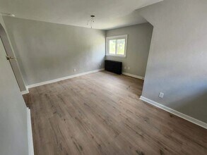 3915 Mt Troy Rd in Pittsburgh, PA - Building Photo - Building Photo