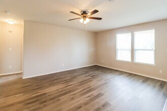 368 Magma Dr in Fort Worth, TX - Foto de edificio - Building Photo