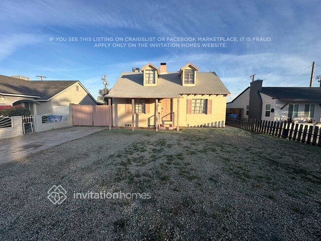 property at 806 E Amelia Ave