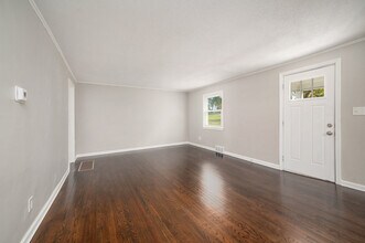 4716 N Olive St in Kansas City, MO - Building Photo - Building Photo