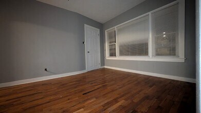 58 E 100th St in Chicago, IL - Building Photo - Building Photo