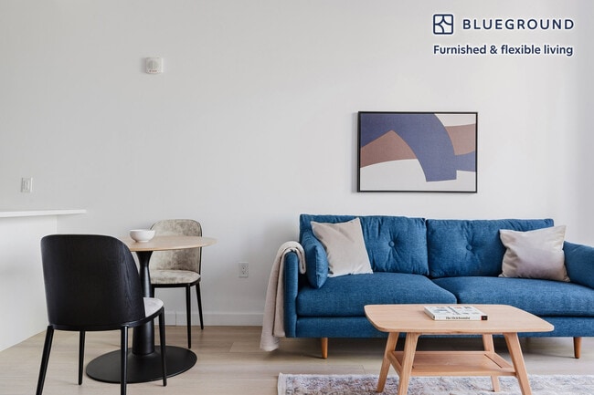 27-09 44th Dr in Queens, NY - Building Photo - Building Photo