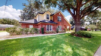 11881 Honey Locust Dr in Jacksonville, FL - Building Photo - Building Photo