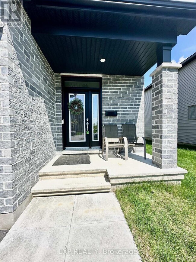 712 Namur St in Embrun, ON - Building Photo - Building Photo