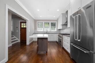 Luxury Townhouses in Greenwich, CT - Foto de edificio - Building Photo
