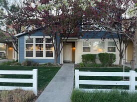 2827 S Fairgrove Ln in West Valley City, UT - Building Photo