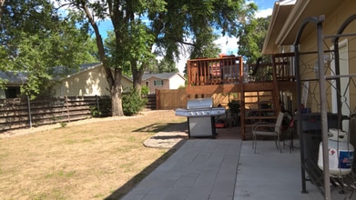 803 Potter Dr in Colorado Springs, CO - Foto de edificio - Building Photo