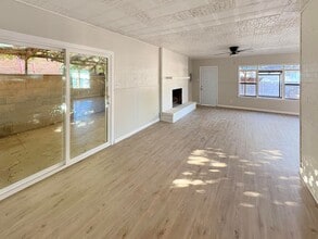 512 E Mesa Dr in Hobbs, NM - Building Photo - Building Photo