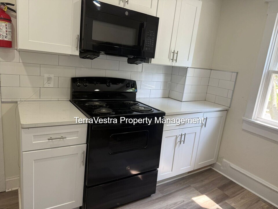 1008 E Parsonage Rd in Bridgeton, NJ - Building Photo