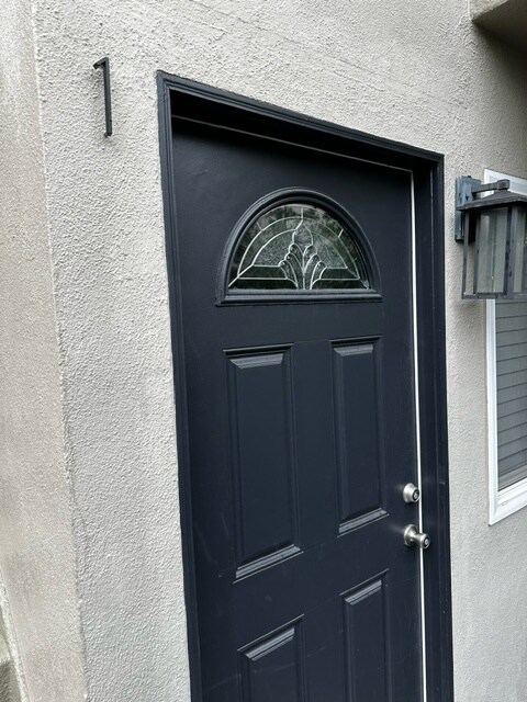 10817 Huston St in North Hollywood, CA - Building Photo - Building Photo