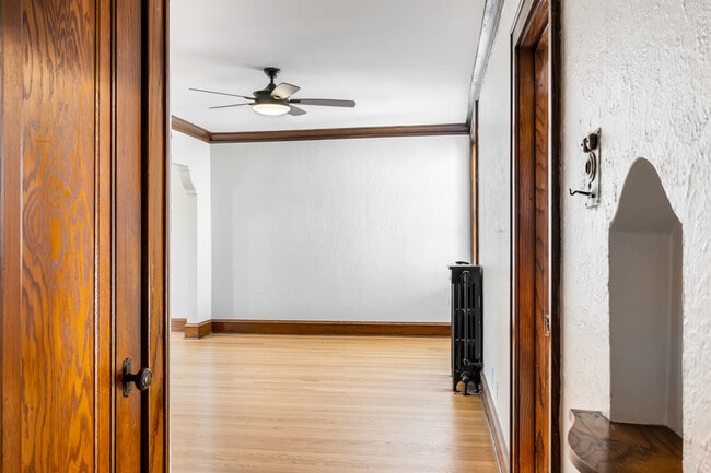 3919 N Morris Blvd in Shorewood, WI - Building Photo - Building Photo