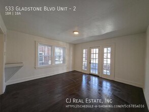 533 Gladstone Blvd in Kansas City, MO - Foto de edificio - Building Photo