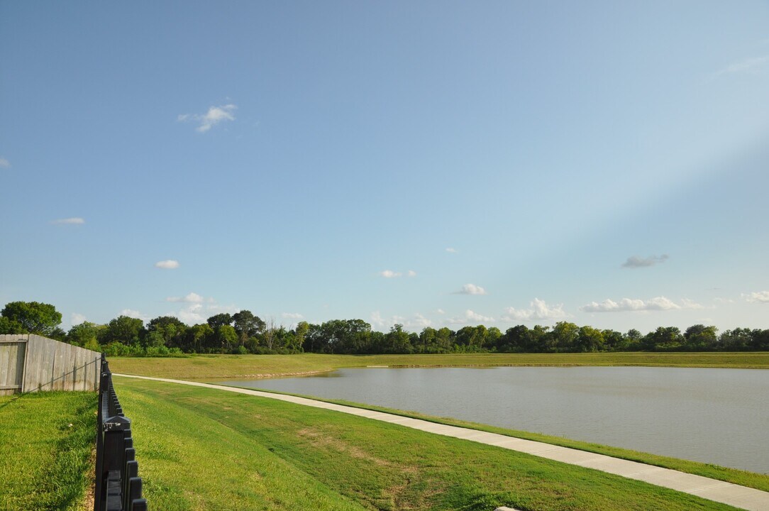 5703 Aurora Grns Ln in Katy, TX - Foto de edificio