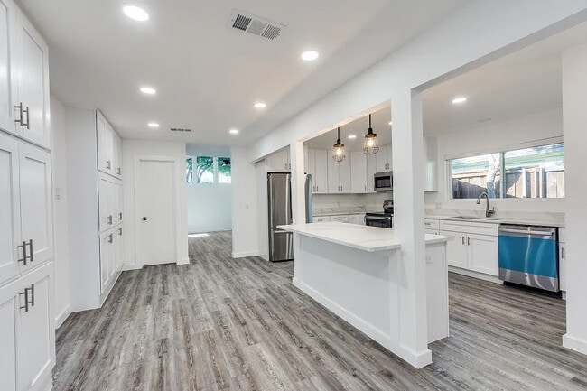 1805 Boulder Dr in Plano, TX - Building Photo - Building Photo