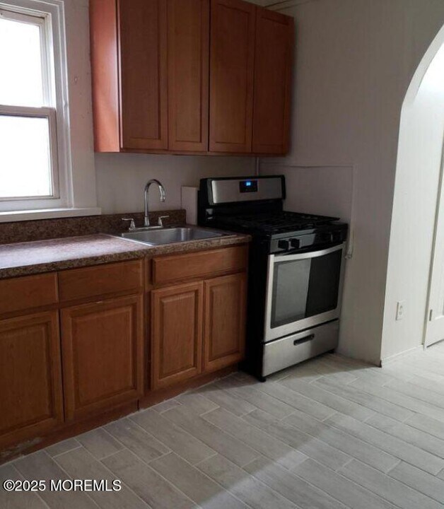 40 Shore Blvd in Keansburg, NJ - Building Photo