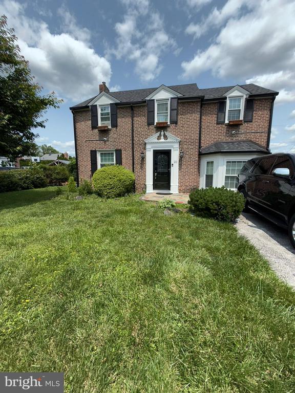 21 Pickwick Ln