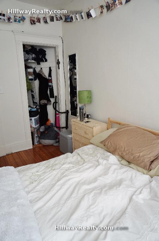 11 Mount Hood Rd, Unit 2 in Boston, MA - Building Photo - Building Photo