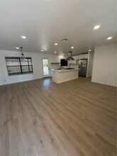 1206 Stonecrest Dr in Houston, TX - Building Photo - Building Photo