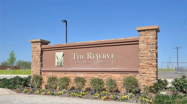 Reserve at Jones Road in Beeville, TX - Foto de edificio