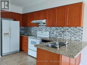 53 Sandy Point Dr in Richmond Hill, ON - Building Photo - Building Photo