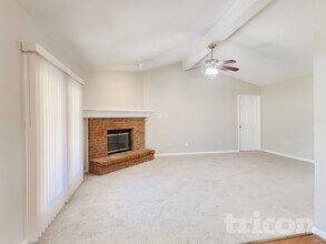 4399 Princess Labeth Ct W in Jacksonville, FL - Building Photo - Building Photo