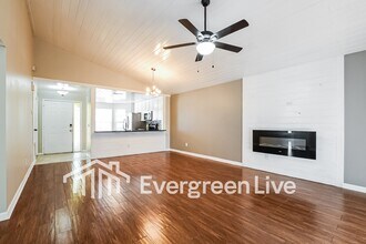 1946 Larkwood Dr in Apopka, FL - Building Photo - Building Photo