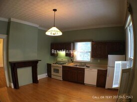 269 French St, Unit A in Bangor, ME - Building Photo