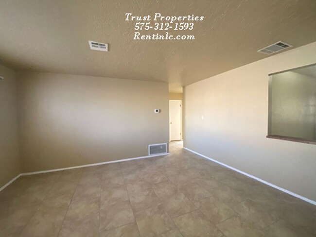 1317 Kevin Dr in Las Cruces, NM - Building Photo - Building Photo